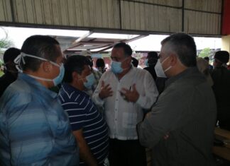 Locatarios del Guamilito lamentan que Armando Calidonio solo llegara a tomarse fotos en medio de la tragedia.