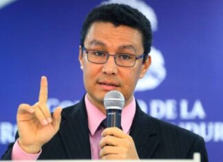 Ministro de la Presidencia confirma que dio por recibido el acta aprobada por los diputados de la oposición.