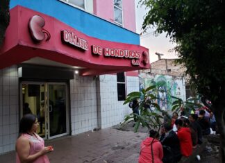 ENFERMOS RENALES INTERPONEN DENUNCIA CRIMINAL EN CONTRA DE DIALISIS DE HONDURAS.