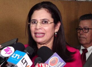 Rixi Moncada anuncia que votara a favor de la inscripción de tres nuevos Partidos Políticos.