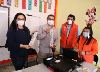 Pareja Presidencial realiza proceso de enrolamiento para solicitar nueva cédula de identidad.