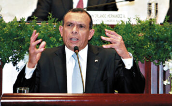 Pepe Lobo anuncia que buscara una diputación en las próximas elecciones.