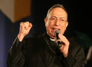 Cardenal Rodriguez cuestiona que existan negociaciones bajo la mesa sobre el tema de la nueva ley electoral.