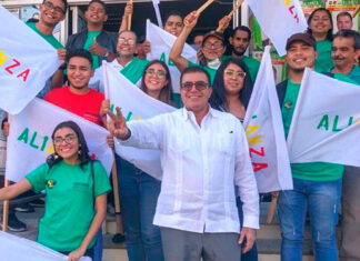 Cátedra Política, Fredis Cerrato asume la Presidencia del Colegio de Abogados.