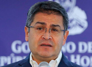 Presidente Hernandez recrimina que el plan de rescate financiero duerme el sueño de los justos.