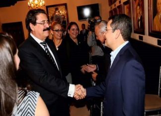 Libre renuncia a velar por los intereses del pueblo para pactar la aprobación de una criminal ley electoral.