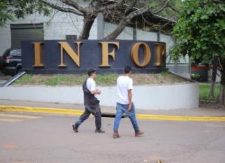 ¡Primero la democracia! trasladan triaje del INFOP al instituto Jesus Millaselva.