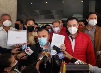 Luis Zelaya y Dario Banegas en alianza extemporánea.