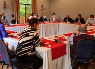 Grupo de los «Honestos» se constituye y abre las puertas a Salvador Nasralla y Xiomara Castro.