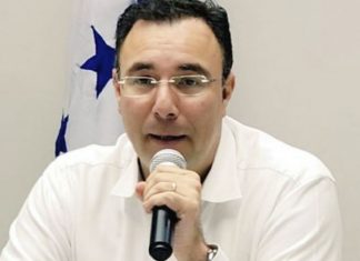 Luis Zelaya impugno las elecciones primarias, presento mas de 2 mil 500 actas que representan una adulteración de 130 mil votos.