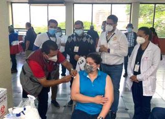 Exitosa la jornada de vacunación contra Covid 19 gestionada por el Colegio de Periodistas.