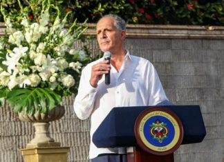 Los políticos están para unir al pueblo no para dividirlo:Tito Asfura.