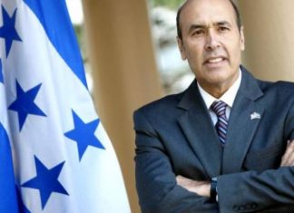 Ex embajador de EEUU en Honduras Hugo Llorens felicita a la presidenta electa Xiomara Castro