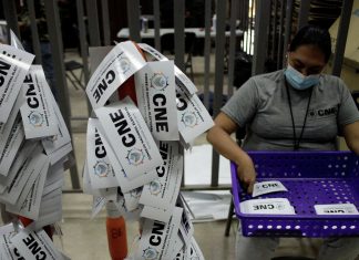 CNE se exhibe con las denuncias de fraude a nivel de Diputados.