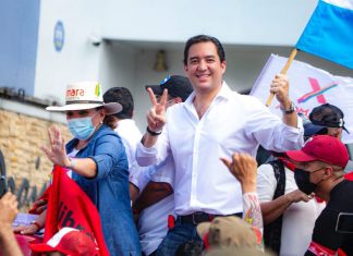 Nasralla tiene un impedimento legal para ser diputado pero la politica es el arte de hacer posible lo imposible:Hector Manuel Zelaya