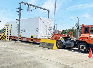 Diputada Karla Medal denuncia la aprobación de un contrato a favor de la empresa CAMOSA por más de 65 millones de lempiras.