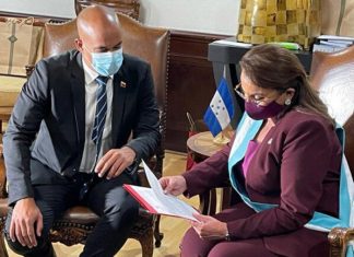 Venezuela da por restablecidas las relaciones diplomáticas con Honduras