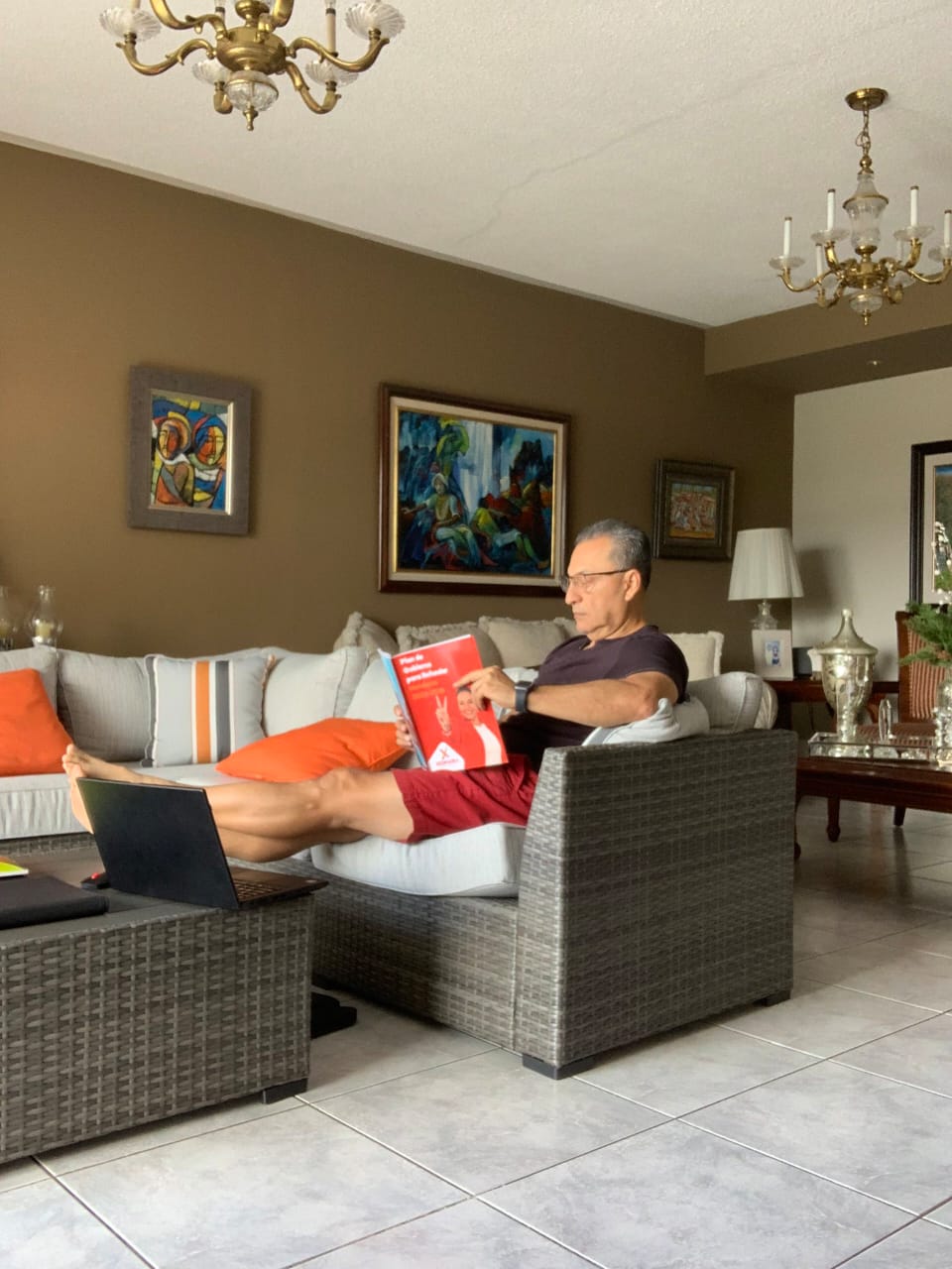 El plan de rescate económico de Xiomara Castro es preparado con todas las comodidades del mundo.