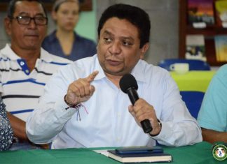 Siguen las distracciones, ahora proponen eliminar el examen del himno para que se practique una prueba sobre la Constitución de la Republica.