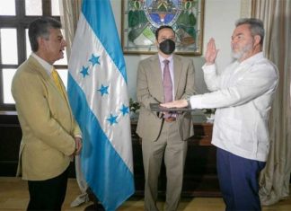 Jura Roberto Contreras como alcalde de San pedro Sula.