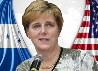 Embajadora de EEUU exhorta a politicos continuar con debate para la eleccion de fiscales