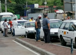 Gobierno y transportistas acuerdan trancazo en la tarifa del taxi colectivo y permitir el cuarto pasajero.