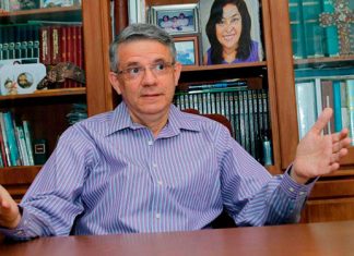 Ministro de salud advierte al «grupúsculo» colectivo de Libre que de tomarse de nuevo el HE les echara la policia