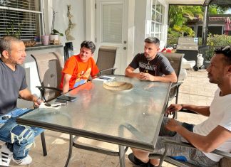 Diputados revolucionarios pretenden justificar sus «Vacaciones en el Imperio» con supuestas reuniones políticas.