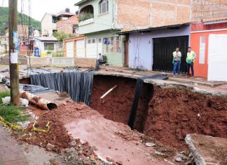 Aldana: Socavón en Prados Universitarios será reparado en mes y medio