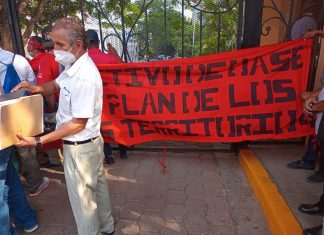 Los de LIBRE otra vez exigiendo chambas