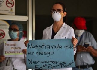 Médicos internos inician paros parciales