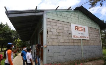 Educación establece medidas especiales para estudiantes en situación de vulnerabilidad