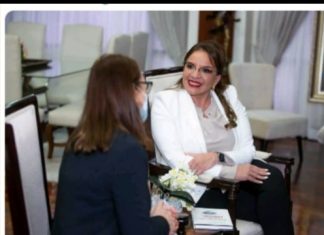 Xiomara Castro recibe a científica hondureña María Elena Botazzi