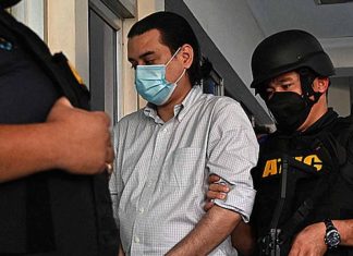 Ultima Hora. Tribunal de Sentencia en materia de Corrupción condena a 10 años, 11 meses de prisión a Marco Bográn por el desfalco de los Hospitales móviles.