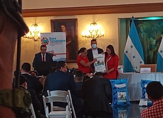 Alcalde de Olanchito: «Están politizando» entrega del Bono Tecnológico