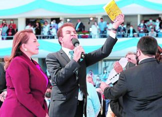 Se destapa Nasralla, denuncia que Xiomara Castro lo ha marginado y condena la decisión de no asistir a la Cumbre de las Américas siguiendo la línea de las dictaduras de Venezuela y Nicaragua.