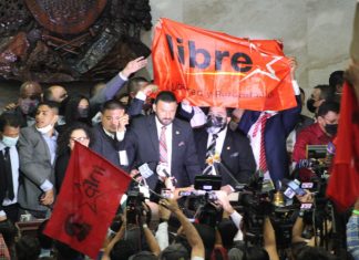 Engels encuentran «guarida» en el Congreso de Luis Redondo.