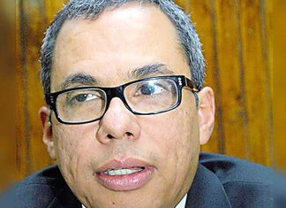Advierte economista: Inversión extranjera directa «va en picada»