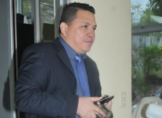 Fiscal Luis Santos va tras los finiquitos que el TSC le otorgo a los políticos procesados por varios delitos.