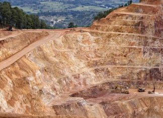 8 mil empleos directos y 5 mil indirectos están a punto de perderse por política frontal contra la minería del actual gobierno.