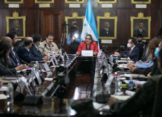 Después de siete meses de gestión, Ministro Jose Cardona asegura que «La que manda en el Gobierno es la Presidenta Xiomara Castro, no Mel Zelaya».