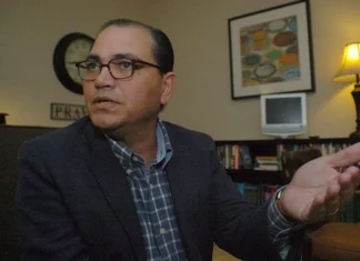 Pastor Alberto Solorzano pide asilo político a los EEUU por amenazas a muerte.