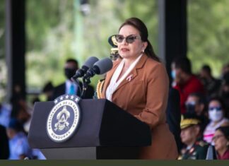 Xiomara Castro lidera conmemoración del Día del Soldado Hondureño
