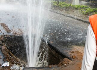 Millones de litros cúbicos de agua potable se pierden por fugas en la capital.