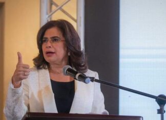 Por aspirar a la Corte, Rixi Moncada es victima de ataques a lo interno de Libre.
