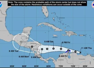 Alerta Máxima ante posible impacto de la tormenta tropical «Julia» en Honduras.