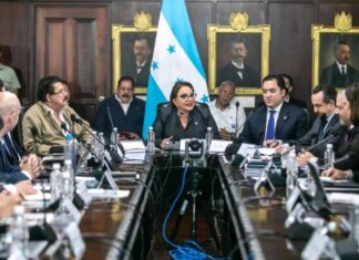 Presidenta Xiomara Castro convoca a primera evaluación a todos sus Ministros.
