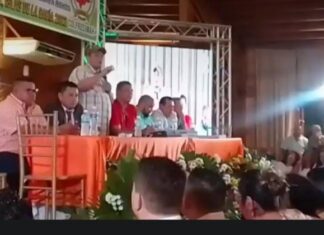 Ministro de Educación Sponda y diputado Casaña fueron rechazados y abucheados en el congreso del Colprosumah