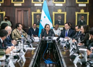 La ultima, FOSDEH denuncia que en el nuevo proyecto de presupuesto Ministros van a cobrar «Horas Extras».