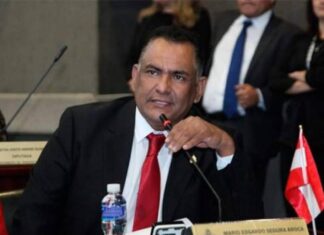 Mario Segura: «Ya no deben pagar a los diputados por elegir Corte».